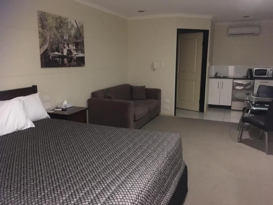 Balranald Club Motel Εξωτερικό φωτογραφία